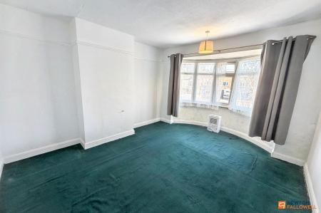 3 bedroom Semi-detached house for sale in Lincoln Road, Walton, Peterborough, PE4