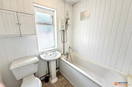 3 bedroom Semi-detached house for sale in Lincoln Road, Walton, Peterborough, PE4