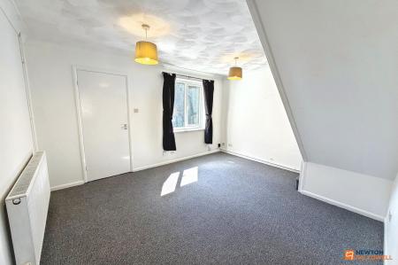 2 bedroom Property for sale in Swale Avenue, Gunthorpe, Peterborough, PE4