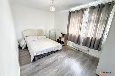 5 bedroom Semi-detached house for sale in Elmore Road, Netherton, Peterborough, PE3