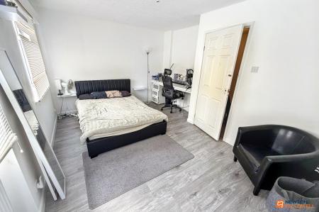 5 bedroom Semi-detached house for sale in Elmore Road, Netherton, Peterborough, PE3
