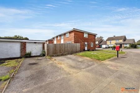 5 bedroom Semi-detached house for sale in Elmore Road, Netherton, Peterborough, PE3