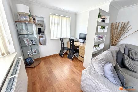 5 bedroom Semi-detached house for sale in Elmore Road, Netherton, Peterborough, PE3