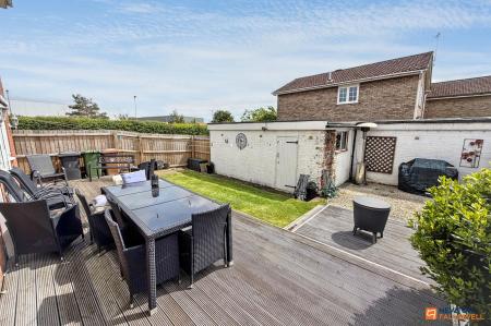 5 bedroom Semi-detached house for sale in Elmore Road, Netherton, Peterborough, PE3