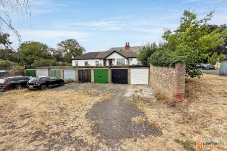 4 bedroom Semi-detached house for sale in Thorpe Lea Road, Peterborough, PE3