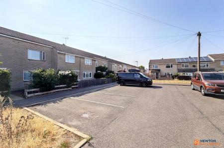3 bedroom Terraced House for sale in The Whaddons, Huntingdon, PE29
