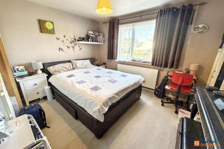 3 bedroom Terraced House for sale in The Whaddons, Huntingdon, PE29