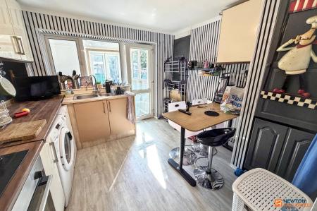 3 bedroom Terraced House for sale in The Whaddons, Huntingdon, PE29