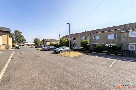 3 bedroom Terraced House for sale in The Whaddons, Huntingdon, PE29