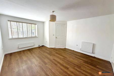 3 bedroom Terraced House to let in The Squires, Woodston, Peterborough, PE2