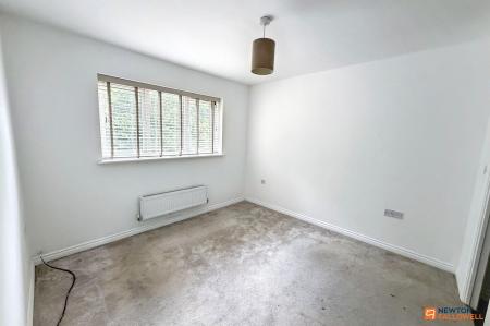 3 bedroom Terraced House to let in The Squires, Woodston, Peterborough, PE2