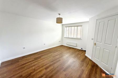 3 bedroom Terraced House to let in The Squires, Woodston, Peterborough, PE2