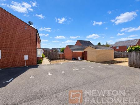 1 bedroom Terraced House for sale in Neptune Close, Stanground South, Peterborough, PE2