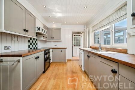 2 bedroom Link detached house for sale in Chapel Lane, Werrington Village, Peterborough, PE4