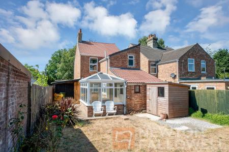 2 bedroom Link detached house for sale in Chapel Lane, Werrington Village, Peterborough, PE4