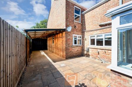 2 bedroom Link detached house for sale in Chapel Lane, Werrington Village, Peterborough, PE4