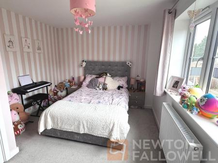 3 bedroom End of terrace house for sale in Hope Close, Peterborough, PE3