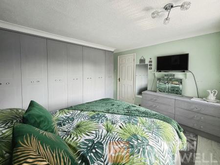3 bedroom Semi-detached house for sale in Keats Way, Peterborough, PE1