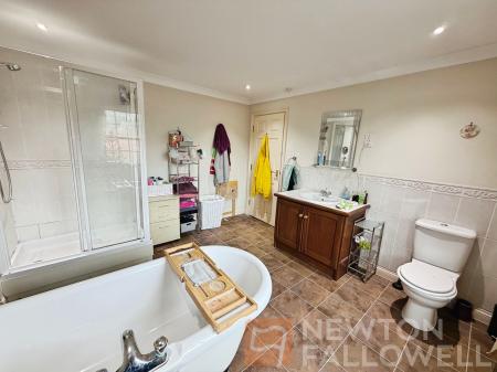 5 bedroom Terraced House for sale in King Henry Chase, Bretton, Peterborough, PE3