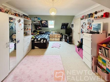 5 bedroom Terraced House for sale in King Henry Chase, Bretton, Peterborough, PE3