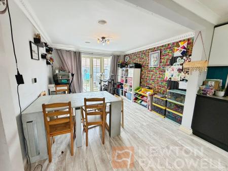 5 bedroom Terraced House for sale in King Henry Chase, Bretton, Peterborough, PE3