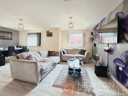 2 bedroom Flat for sale in Clayburn Road, Hampton Centre, Peterborough, PE7
