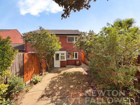 2 bedroom Semi-detached house for sale in Hedgelands, Werrington, Peterborough, PE4