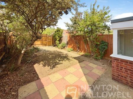 2 bedroom Semi-detached house for sale in Hedgelands, Werrington, Peterborough, PE4