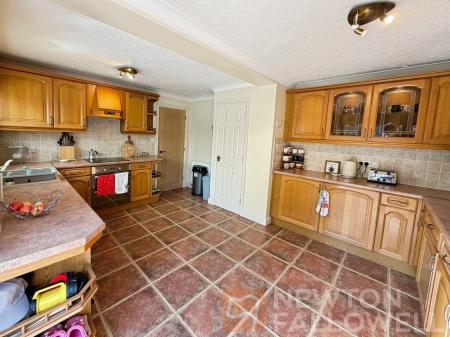4 bedroom Detached house for sale in Cheltenham Close, Peterborough, PE1