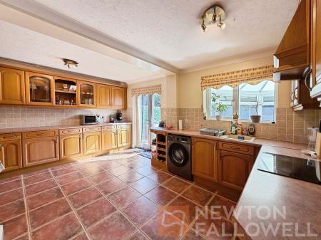 4 bedroom Detached house for sale in Cheltenham Close, Peterborough, PE1