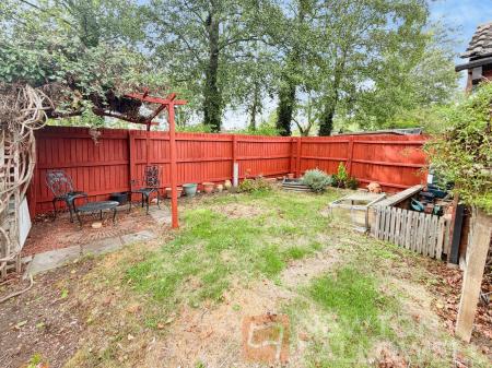 3 bedroom Semi-detached house to let in Partridge Grove, Peterborough, PE4