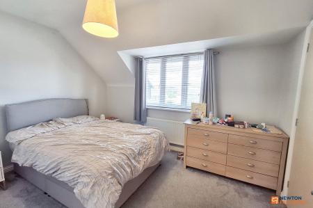 2 bedroom Terraced House for sale in Manor Drive, Gunthorpe, Peterborough, PE4