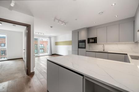 2 bedroom Flat for sale in Avonside House, Fletton Quays, Peterborough, PE2