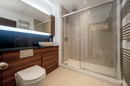 2 bedroom Flat for sale in Avonside House, Fletton Quays, Peterborough, PE2