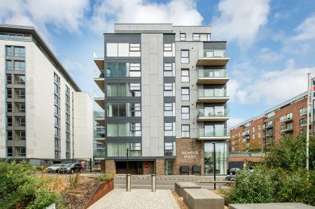 2 bedroom Flat for sale in Avonside House, Fletton Quays, Peterborough, PE2