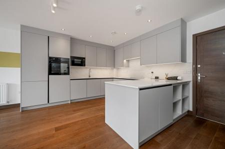 2 bedroom Flat for sale in Avonside House, Fletton Quays, Peterborough, PE2