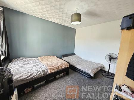 5 bedroom Terraced House for sale in Cromwell Road, Peterborough, PE1