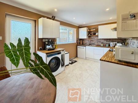 3 bedroom Semi-detached house for sale in Borrowdale Close, Gunthorpe, Peterborough, PE4