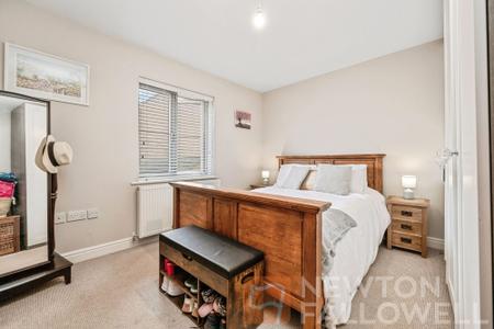 5 bedroom Link detached house for sale in Leaf Avenue, Hampton Hargate, Peterborough, PE7