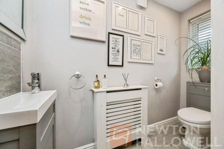 5 bedroom Link detached house for sale in Leaf Avenue, Hampton Hargate, Peterborough, PE7