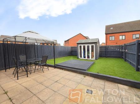 3 bedroom End of terrace house for sale in Chamberlain Way, Gunthorpe, Peterborough, PE4