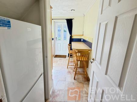 2 bedroom Semi-detached house to let in Mealsgate, Gunthorpe, Peterborough, PE4