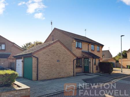 2 bedroom Semi-detached house to let in Mealsgate, Gunthorpe, Peterborough, PE4