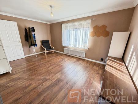 3 bedroom Semi-detached house for sale in Heron Park, Peterborough, PE1