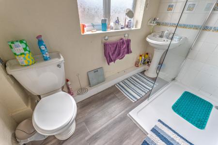 3 bedroom Detached house for sale in Bracebridge Avenue, Worksop, S80
