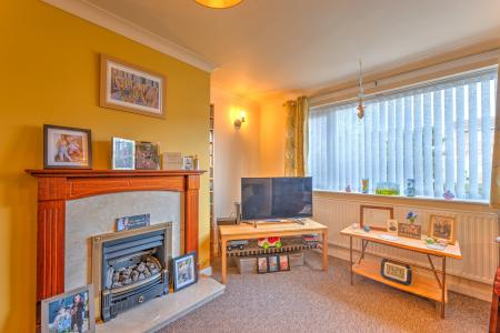 3 bedroom Detached house for sale in Bracebridge Avenue, Worksop, S80