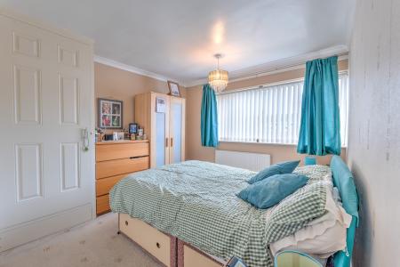 3 bedroom Detached house for sale in Bracebridge Avenue, Worksop, S80