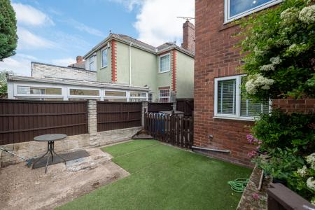 4 bedroom Detached house for sale in Gateford Road, Worksop, S81