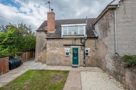 2 bedroom Cottage for sale in Haggonsfield Farm Cottages, Rhodesia, Worksop, S80