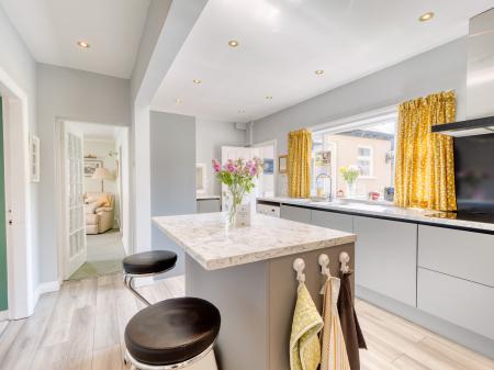 4 bedroom Detached house for sale in High Street, Whitwell, S80